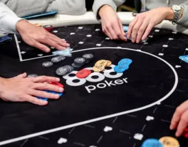 Echitatea în poker: cum este distribuită și cum o calculezi și utilizezi în avantajul tău
